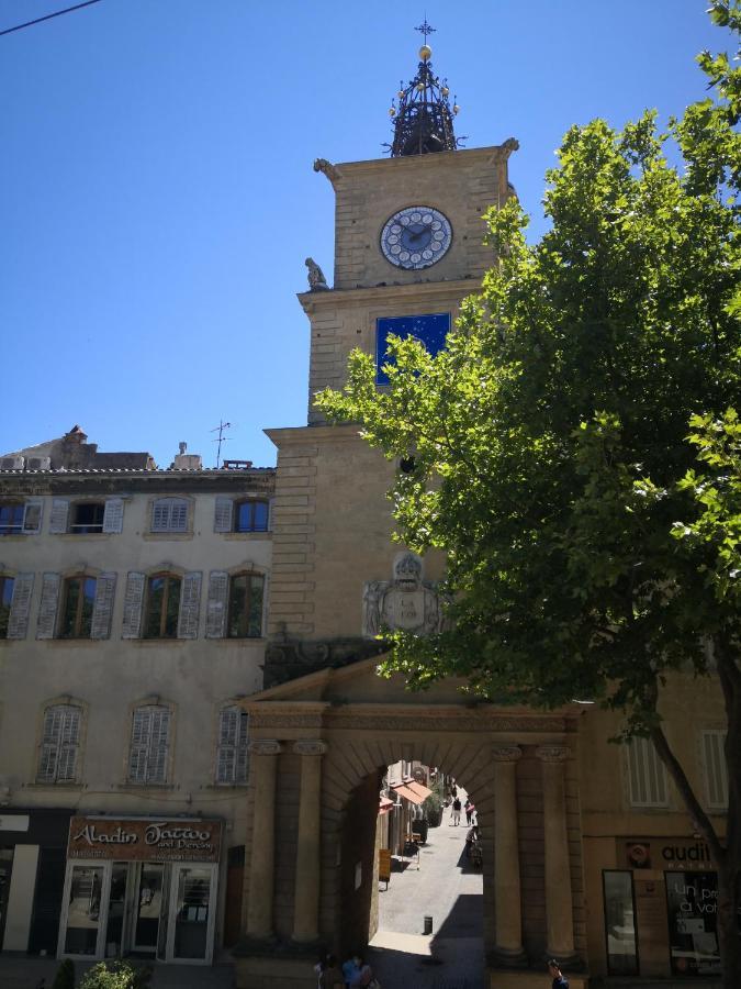 Grand Hotel De La Poste سالو دو بروفونْسْ المظهر الخارجي الصورة